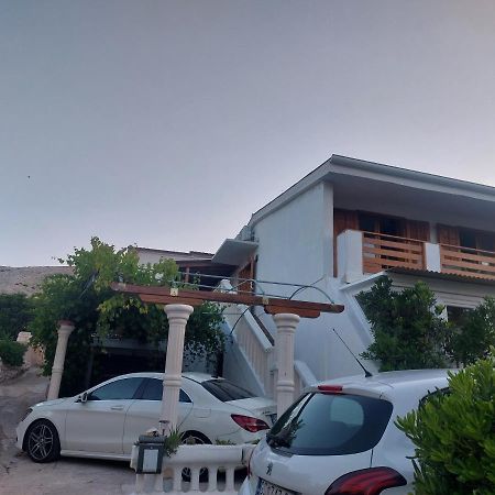 פג Studio Apartment Iva - 50 M From The Sea-Balcony מראה חיצוני תמונה