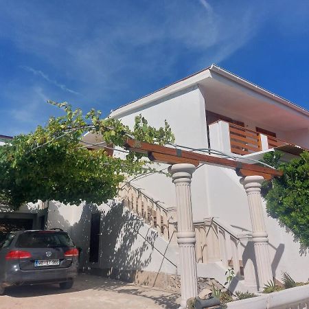 פג Studio Apartment Iva - 50 M From The Sea-Balcony מראה חיצוני תמונה