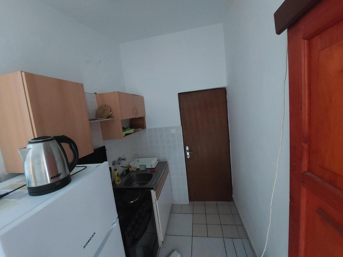 פג Studio Apartment Iva - 50 M From The Sea-Balcony מראה חיצוני תמונה
