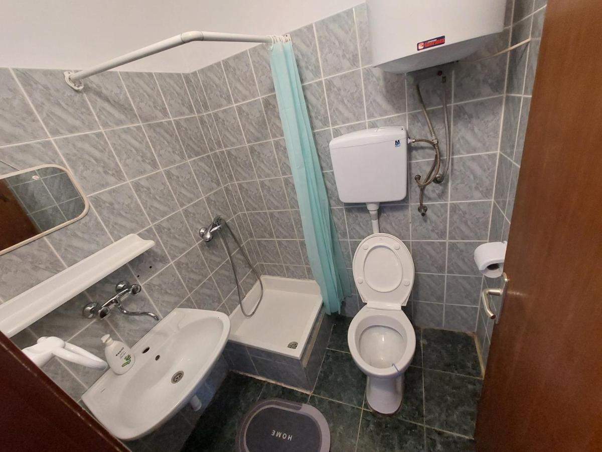 פג Studio Apartment Iva - 50 M From The Sea-Balcony מראה חיצוני תמונה